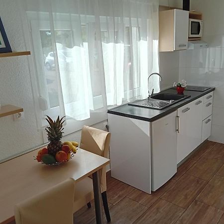 Apartment Nikol Pula Luaran gambar