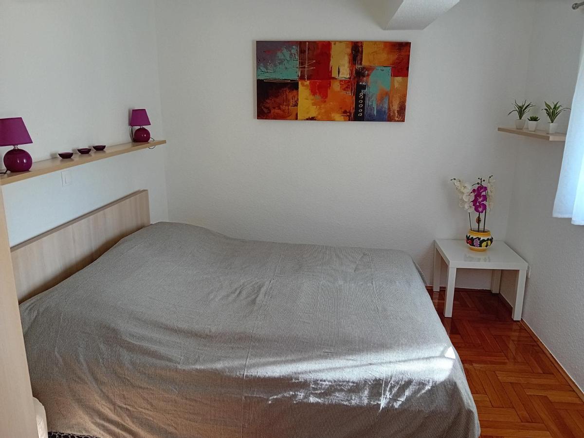 Apartment Nikol Pula Luaran gambar